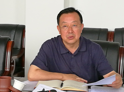 在修德楼15层1号会议室召开2018年安全稳定工作例会,党委副书记顾昭明